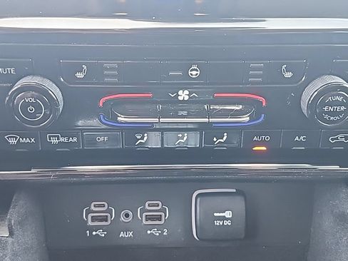 Certified 2022 Jeep Grand Cherokee L Limited AWD/4WD image 11