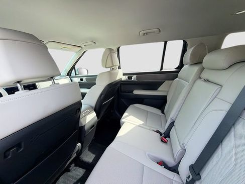 Certified 2025 Hyundai Santa Fe SEL w/ Tow & Go Package FWD image 21