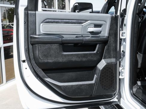 Used 2022 RAM 2500 Big Horn AWD/4WD image 39