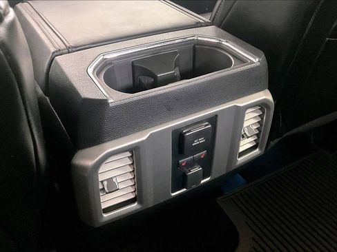 Used 2016 Ford F150 Platinum w/ Equipment Group 701A Luxury image 35