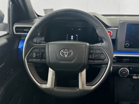 Used 2025 Toyota Tacoma TRD Off-Road image 18