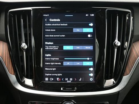 Used 2023 Volvo S60 B5 Plus w/ Climate Package image 18