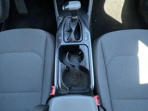 Used 2025 Kia K4 LXS image 15