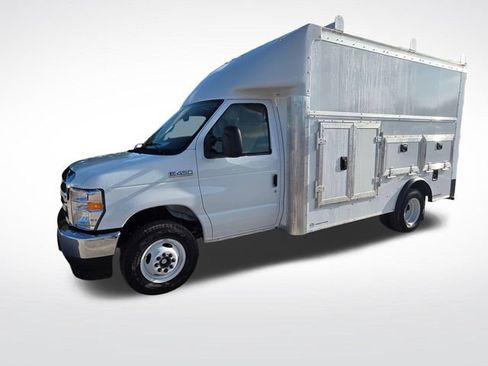 New 2027 Ford E-450 and Econoline 450 Super Duty w/ Power Equipment Group RWD image 9