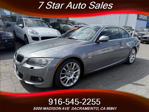 Used 2011 BMW 328i Convertible image 3
