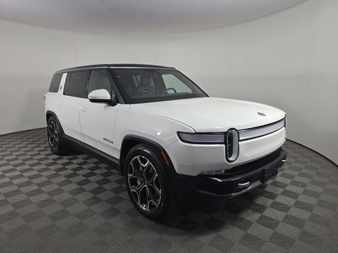 Used 2024 Rivian R1S Adventure AWD/4WD image 7