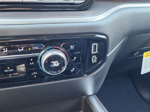 New 2026 GMC Sierra 1500 SLT image 29