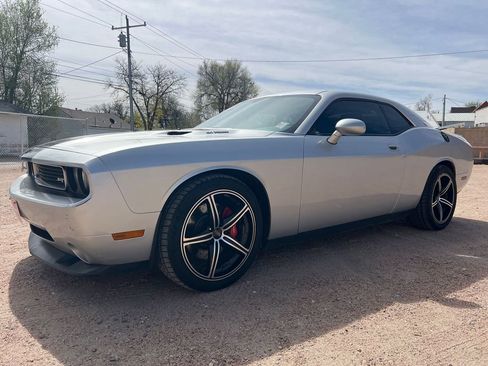 Used 2009 Dodge Challenger SRT8 w/ SRT Option Group II image 3