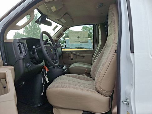 New 2025 Chevrolet Express 3500 WT Van w/ Driver Convenience Package image 10