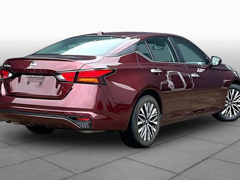 Certified 2025 Nissan Altima 2.5 SV FWD image 13