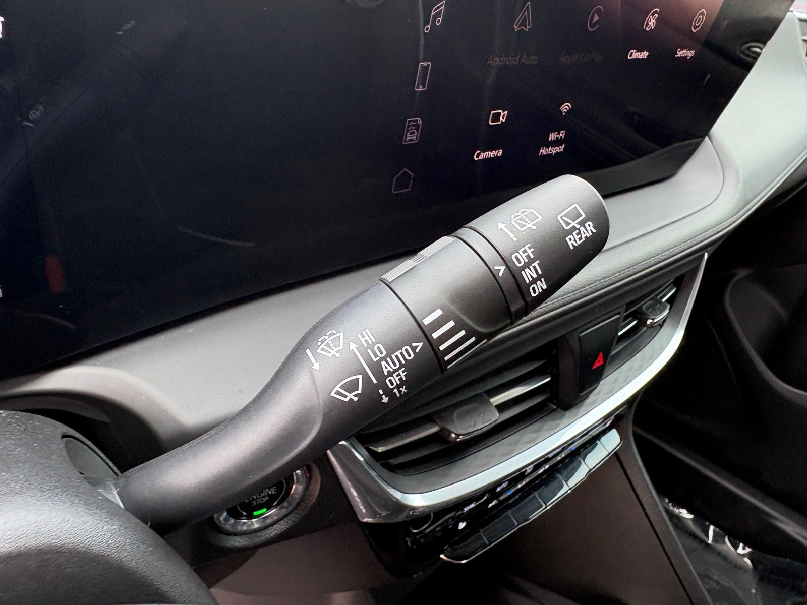 Used 2024 Buick Encore GX Avenir w/ Avenir Technology Package FWD image 21