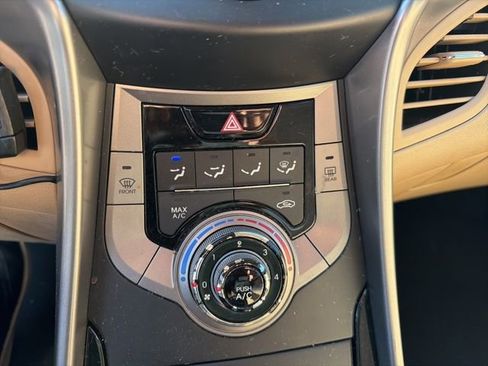 Used 2013 Hyundai Elantra GLS image 10