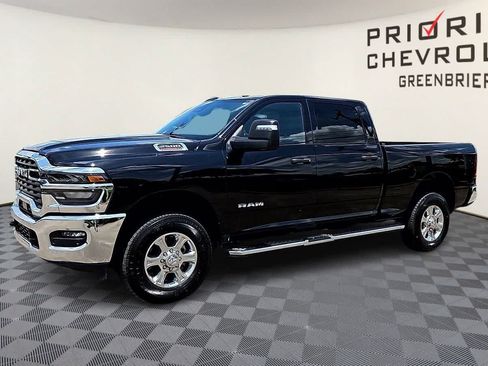 Used 2025 RAM 2500 Big Horn AWD/4WD image 4