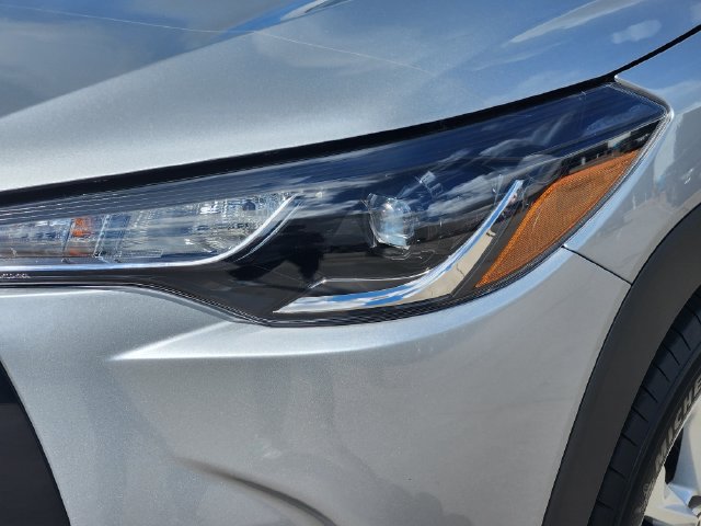 Certified 2024 Toyota Corolla Cross LE w/ Moonroof Package FWD image 9