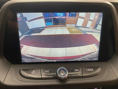 Used 2018 Chevrolet Camaro LT w/ Technology Package image 23
