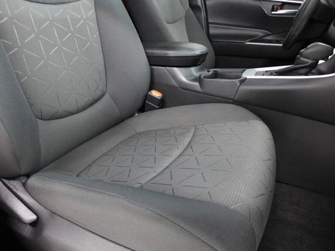 Used 2021 Toyota RAV4 XLE w/ Convenience Package FWD image 45