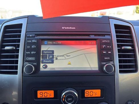 Used 2015 Nissan Frontier SL w/ Moonroof Package image 22