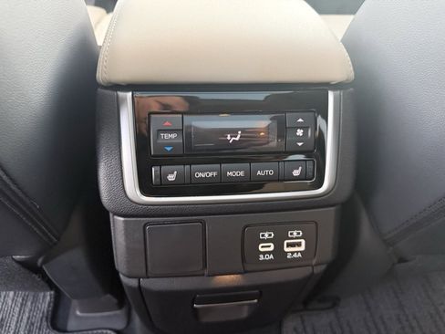 Certified 2023 Subaru Ascent Limited w/ Technology Package image 13