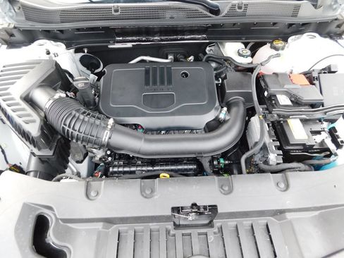 Used 2025 Chevrolet Blazer LT image 38