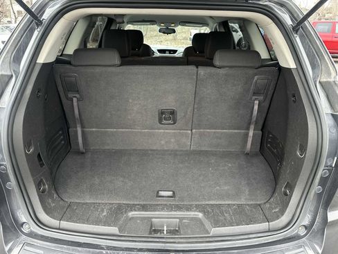 Used 2014 Chevrolet Traverse LT image 18