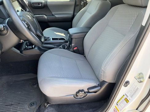 Used 2020 Toyota Tacoma SR AWD/4WD image 21