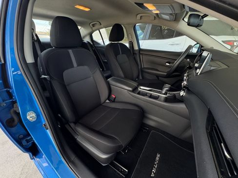 Used 2025 Nissan Sentra SV FWD image 35