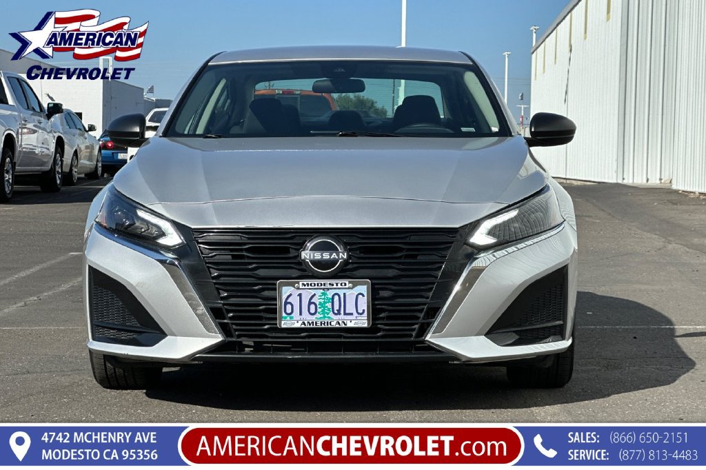 Used 2025 Nissan Altima 2.5 SV FWD image 9