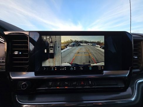 Used 2024 Chevrolet Silverado 3500 High Country image 13