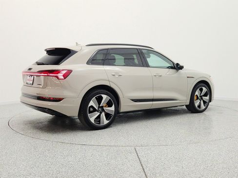 Used 2022 Audi e-tron Premium Plus AWD/4WD image 5
