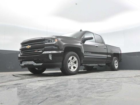 Used 2018 Chevrolet Silverado 1500 LTZ Z71 w/ LTZ Plus Package AWD/4WD image 26