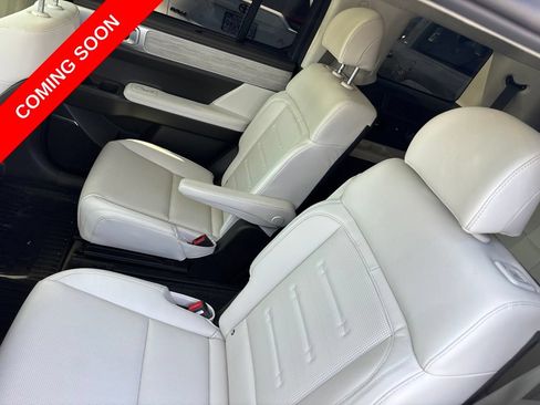 Used 2025 Hyundai Santa Fe Calligraphy AWD/4WD image 17