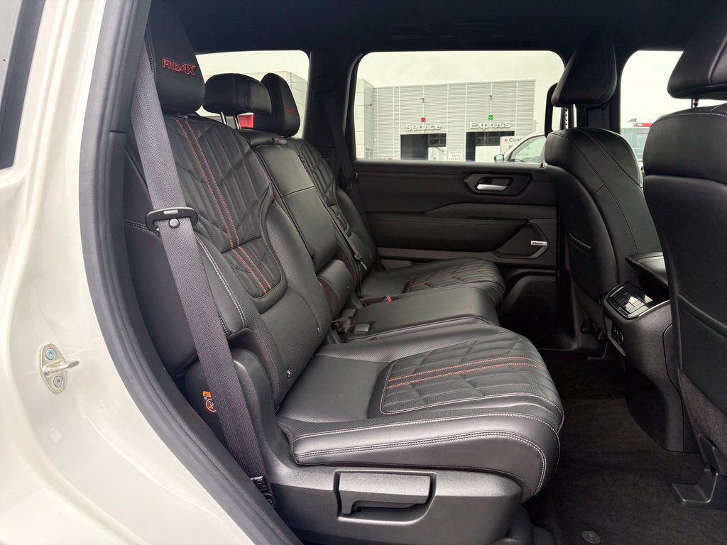 Used 2025 Nissan Armada PRO-4X AWD/4WD image 22