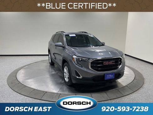 Used 2020 GMC Terrain SLE w/ Driver Convenience Package image 4