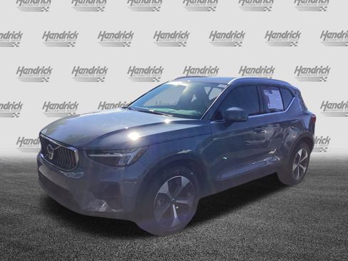 Certified 2023 Volvo XC40 B4 Plus w/ Protection Package Premier image 5