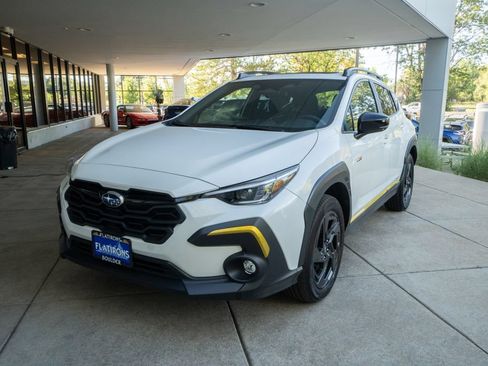 Used 2025 Subaru Crosstrek 2.5i Sport AWD/4WD image 3