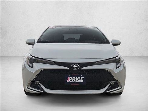Used 2024 Toyota Corolla XSE FWD image 2