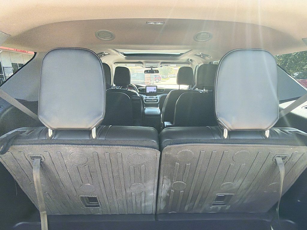 Used 2022 Ford Explorer XLT w/ Equipment Group 202A AWD/4WD image 27