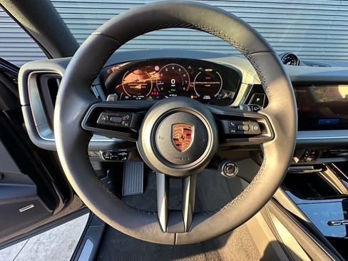 Used 2026 Porsche Cayenne S image 21