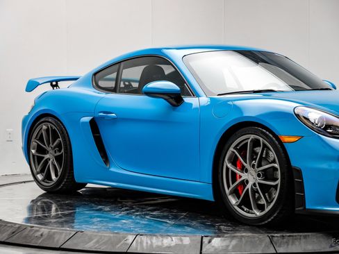 Used 2020 Porsche 718 Cayman GT4 RWD image 27