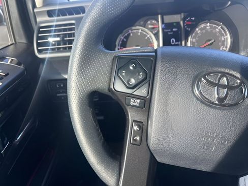 Used 2022 Toyota 4Runner TRD Off-Road Premium w/ Moonroof Package image 25