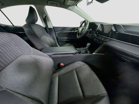 Used 2025 Toyota Camry LE FWD image 29