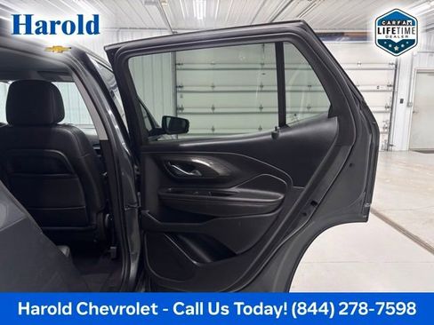 Used 2020 GMC Terrain SLT image 8