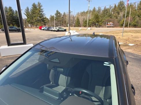 Used 2021 Nissan Rogue S image 33