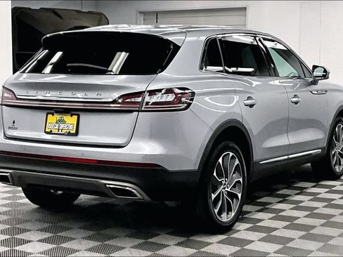 Used 2023 Lincoln Nautilus Reserve AWD/4WD image 12