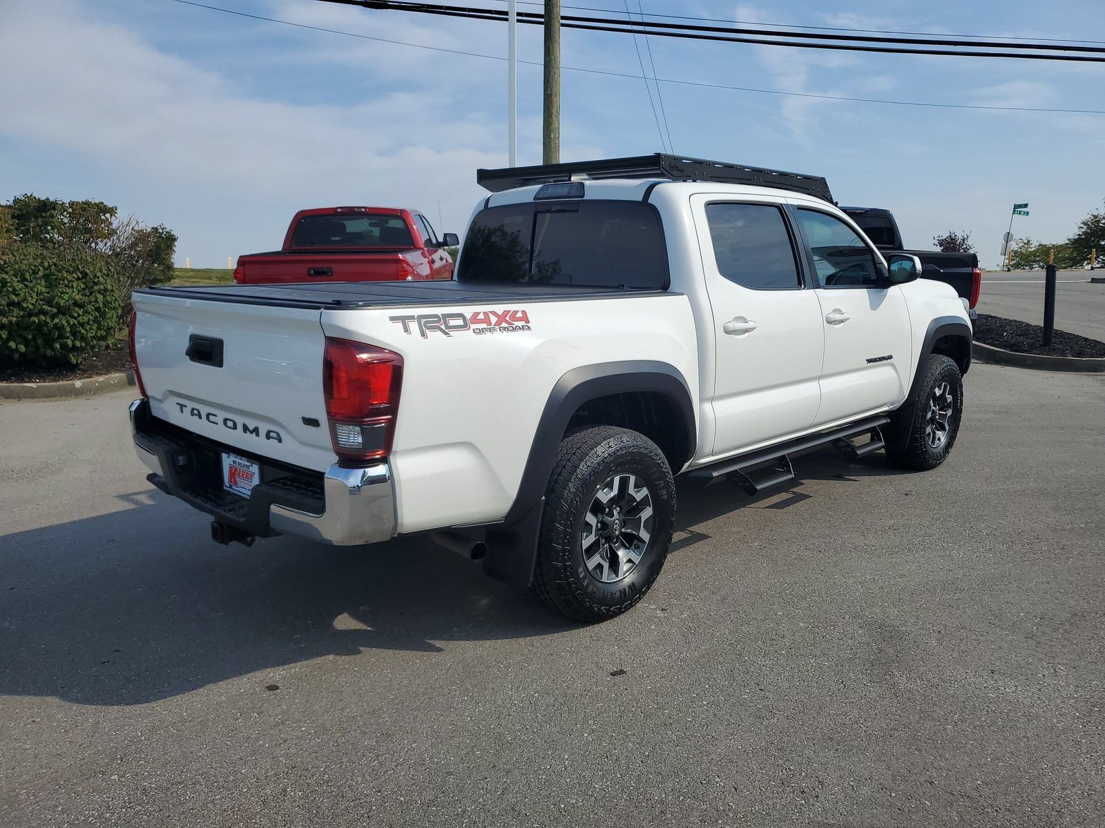 Used 2019 Toyota Tacoma TRD Off-Road AWD/4WD image 4