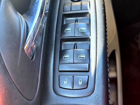 Used 2020 Dodge Grand Caravan SXT image 15