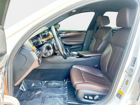 Used 2018 BMW 540i xDrive AWD/4WD image 11