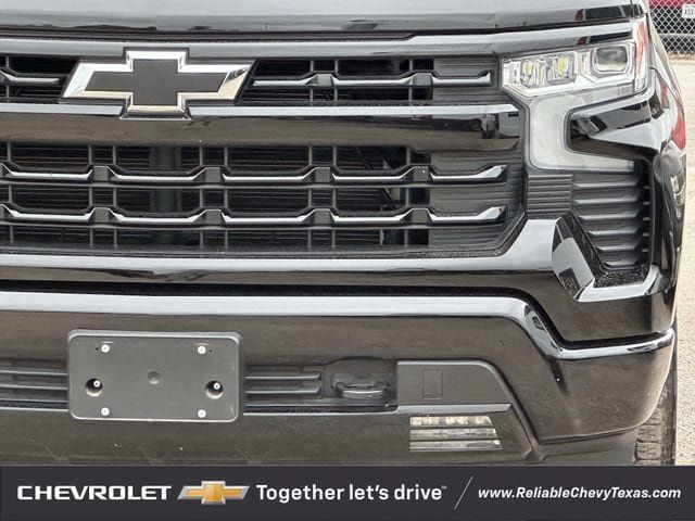 Used 2025 Chevrolet Silverado 1500 RST AWD/4WD image 9