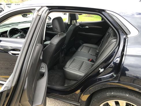 Used 2021 Buick Envision Avenir w/ Technology Package II AWD/4WD image 20
