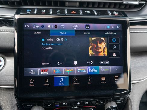 Used 2022 Jeep Grand Cherokee Limited 4xe w/ Luxury Tech Group II AWD/4WD image 18
